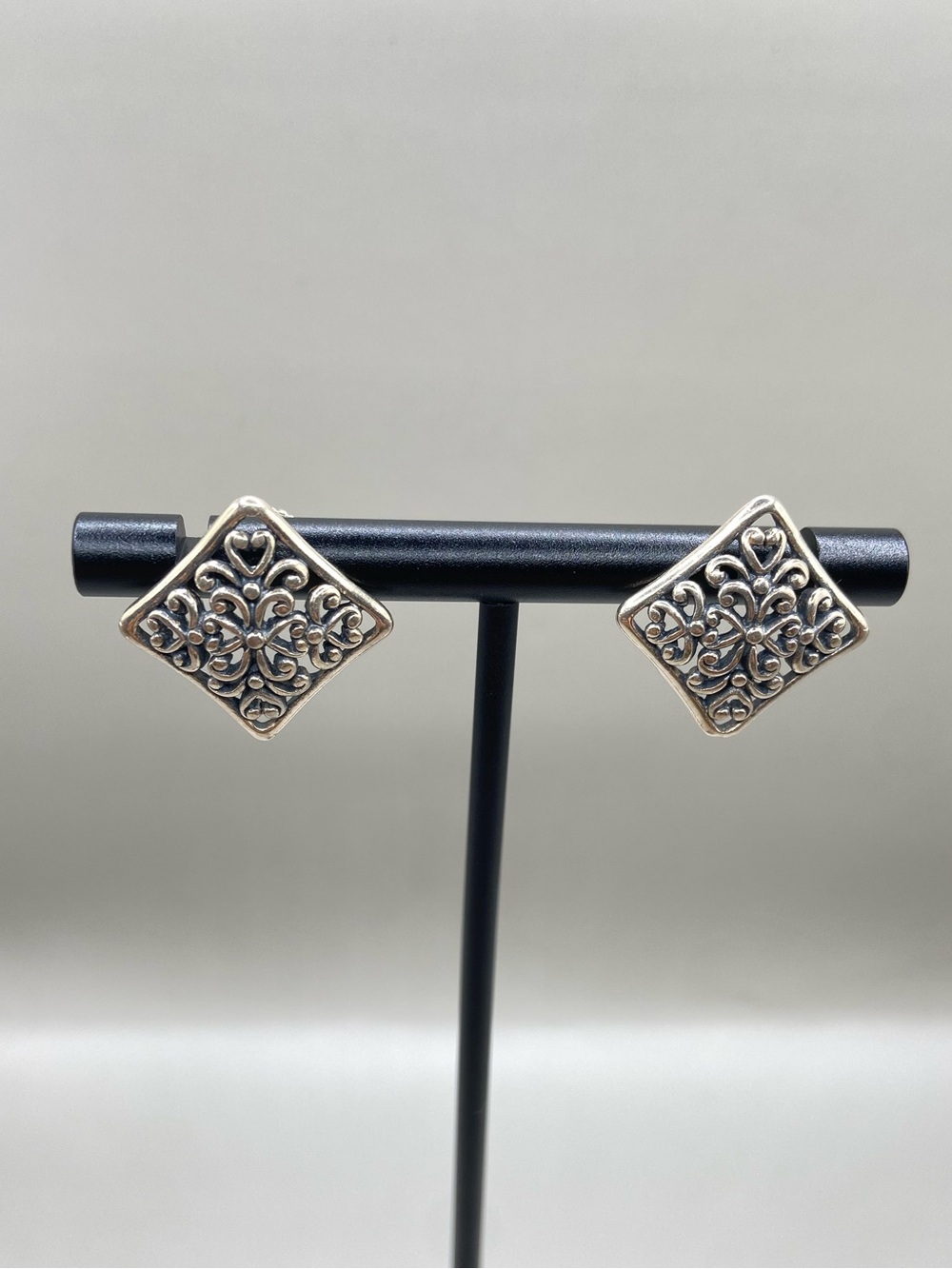 Vintage Sterling Silver Filigree Scroll Square Post Earrings - Picture 2 of 6